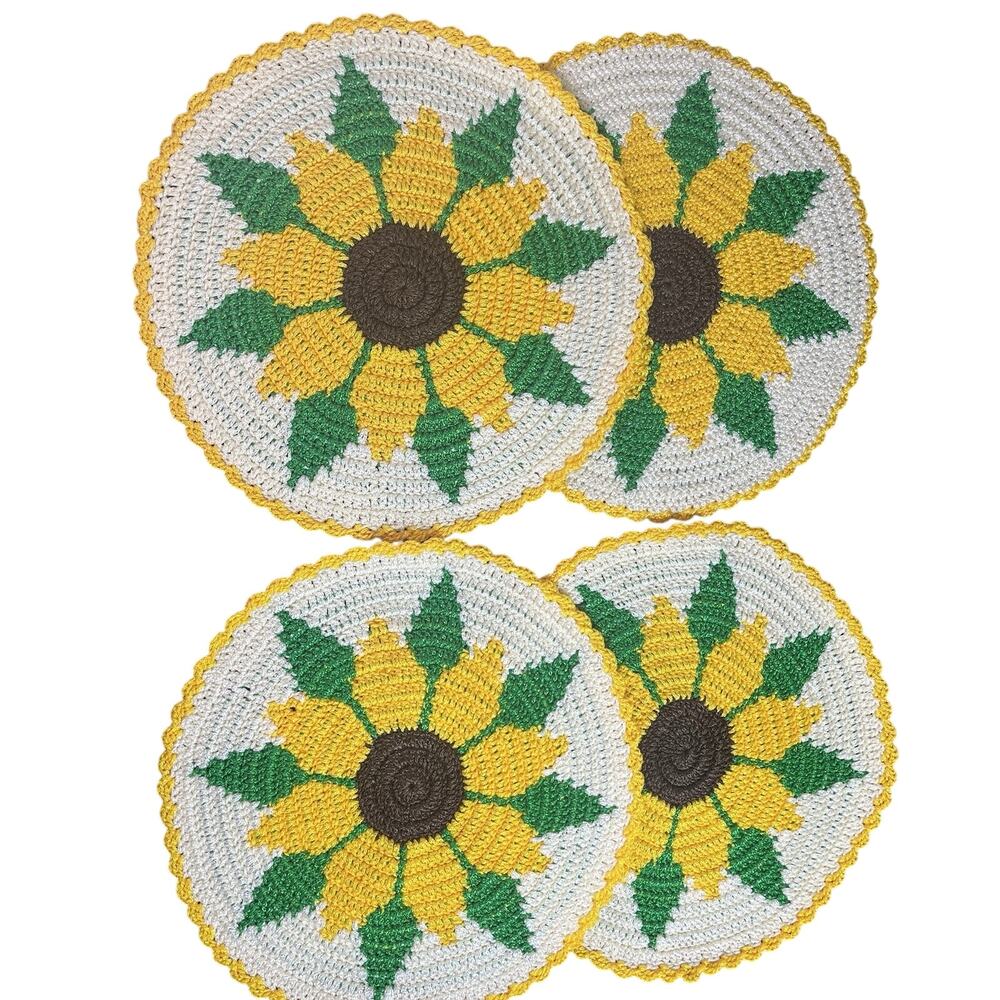 Set of 4 Handmade Crochet Floral Placemats Round Yellow Cream Green 13" New